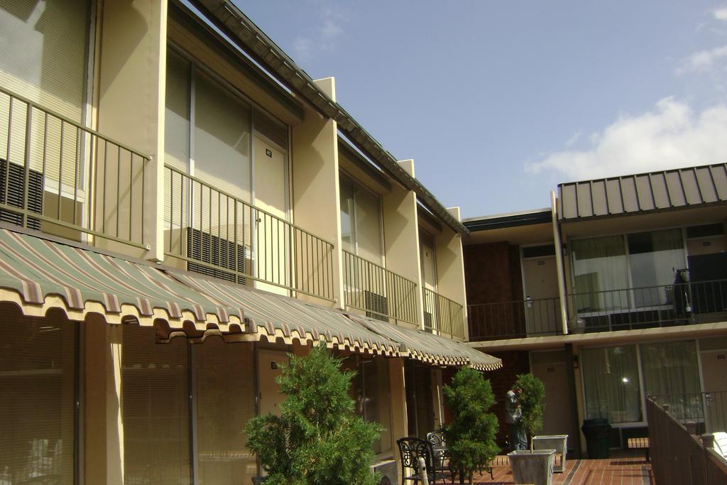 Western Inn And Suites Enid Экстерьер фото
